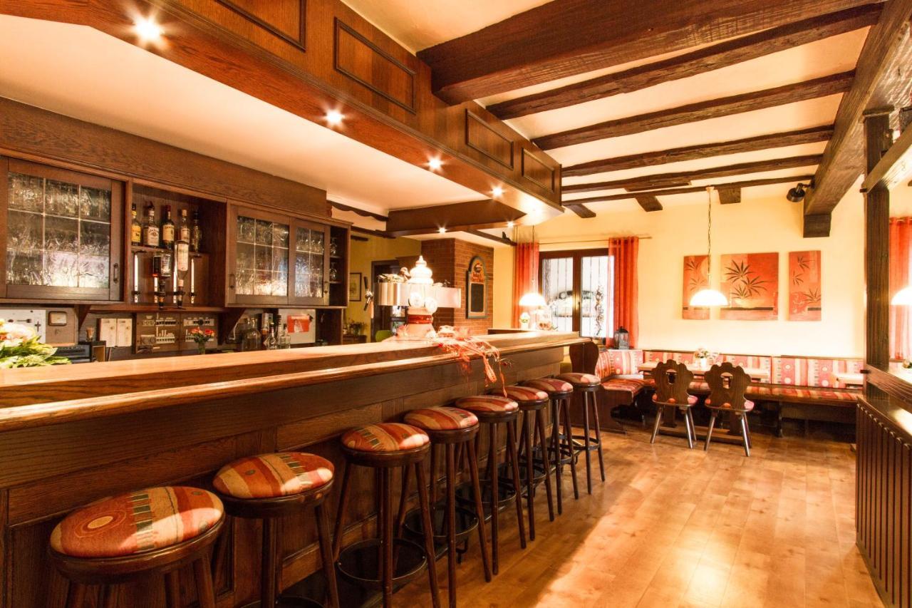 Hotel- Restaurant Zum Hirsch Großenlüder Extérieur photo