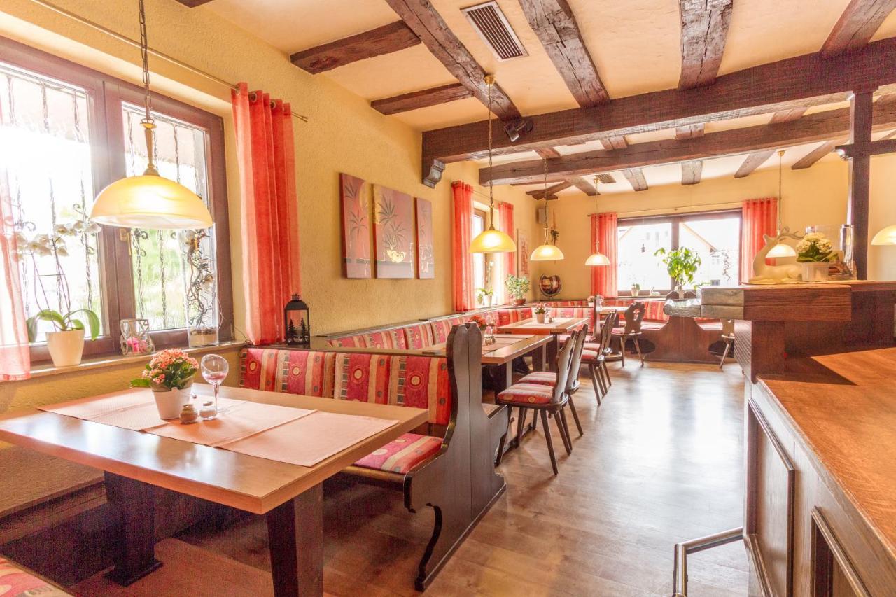 Hotel- Restaurant Zum Hirsch Großenlüder Extérieur photo